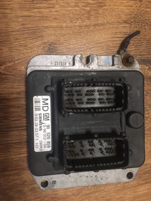 Блок управления Эбу Opel Astra Vectra Zafira 90569370 X18XE1 X20XE1