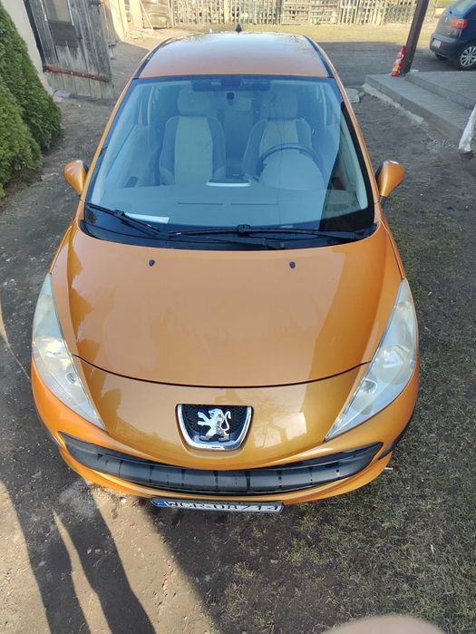 **Zadbany Peugeot 207**