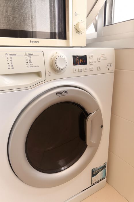 Maquina de Lavar e Secar a roupa