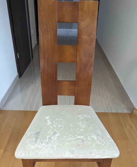 krzesła drewniane stołki do jadalni salonu