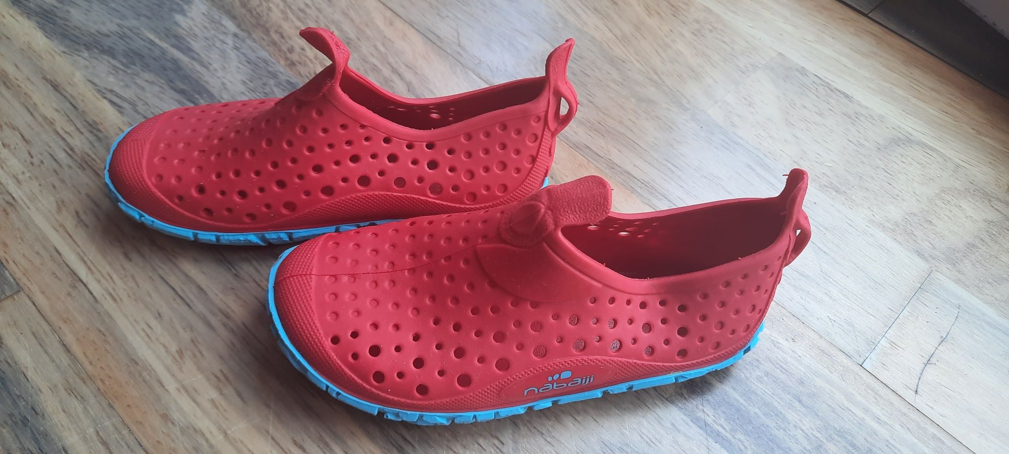 Buty/klapki basenowe dziecięce r.25/26