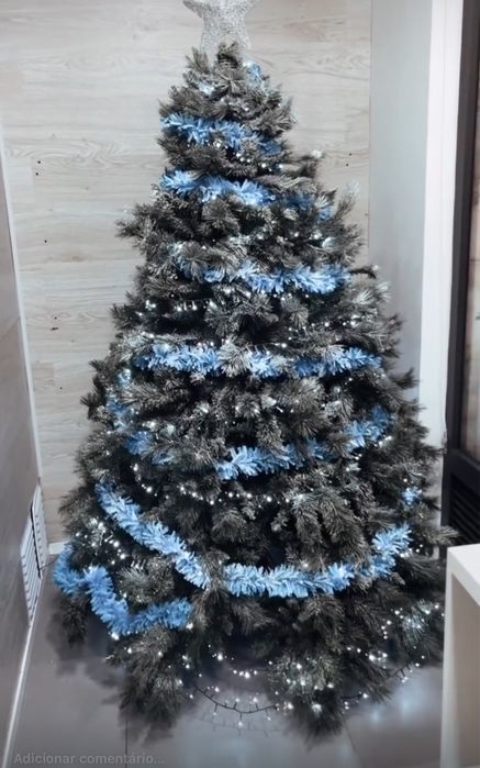 Árvore Natal (cerca 2 metros)