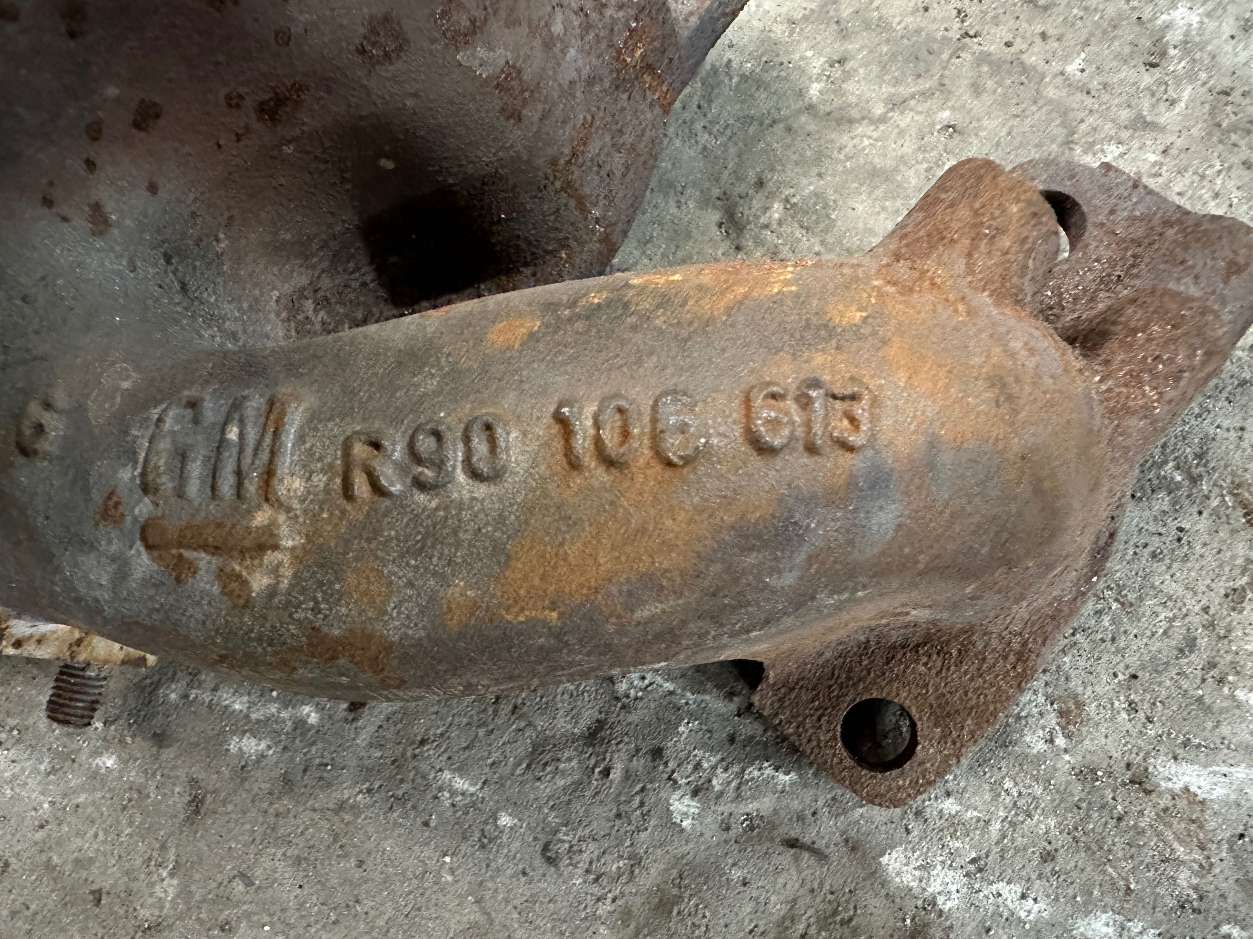 Колектор выпускной Opel Omega A 2.0L 90106613