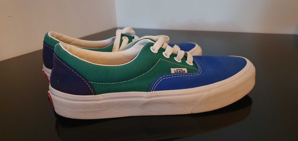 Ténis Vans como novos