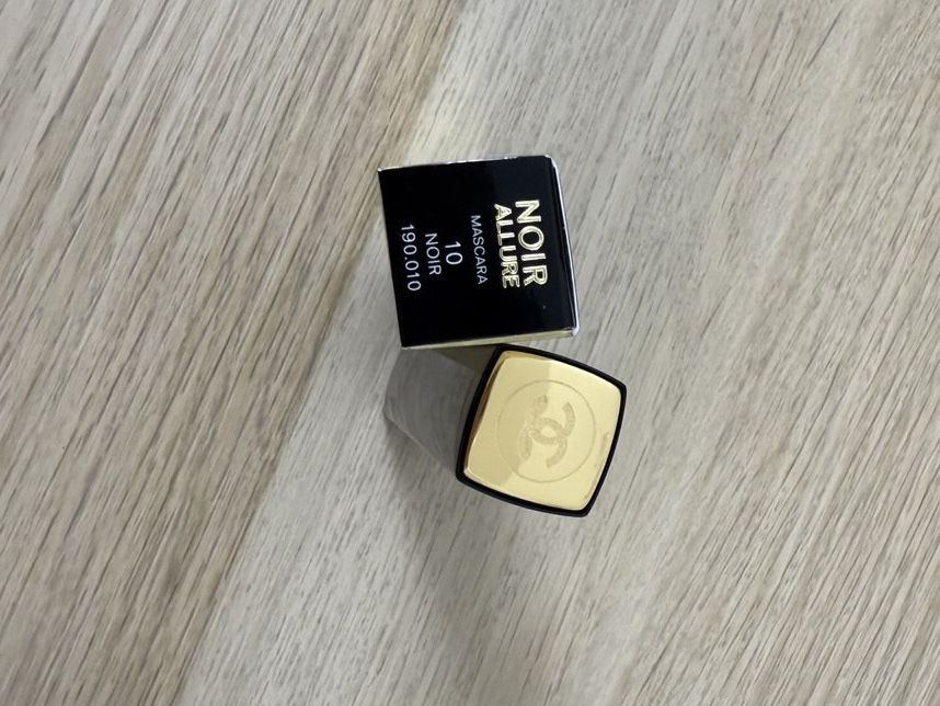 Туш Chanel  Noir Allure чорна