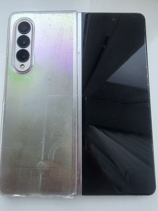 Продам самсунг Z fold 3