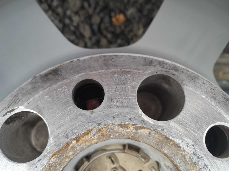 Oryginalne koła do Audi A4 B8 opony zimowe