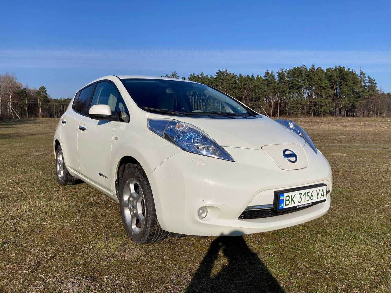 Nissan Leaf 2012  2 комплекти резини