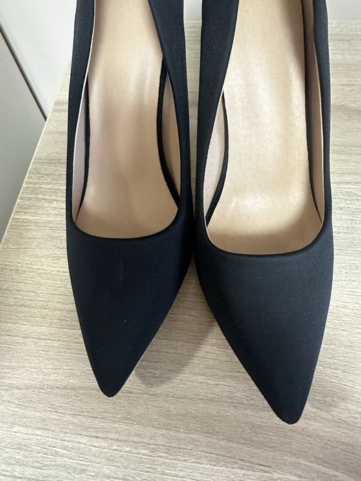 Туфлі човники сатинові 38 р