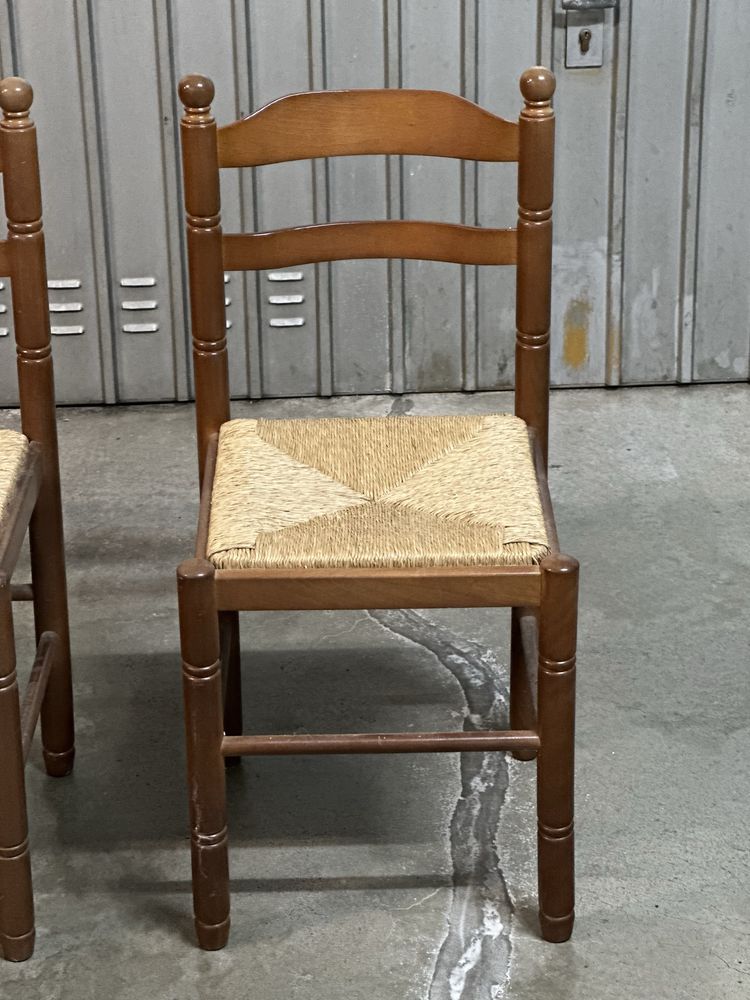Cadeiras rusticas com assento de corda em excente estado