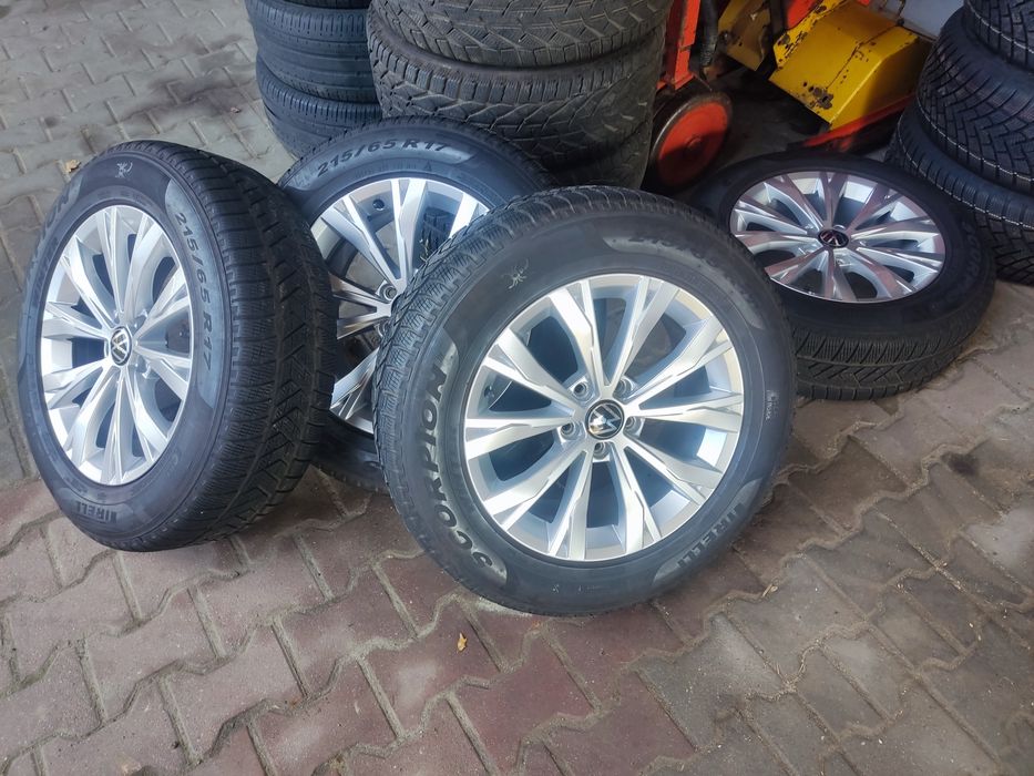 Koła zimowe 215/65r17 et40 VW Tiguan Touran