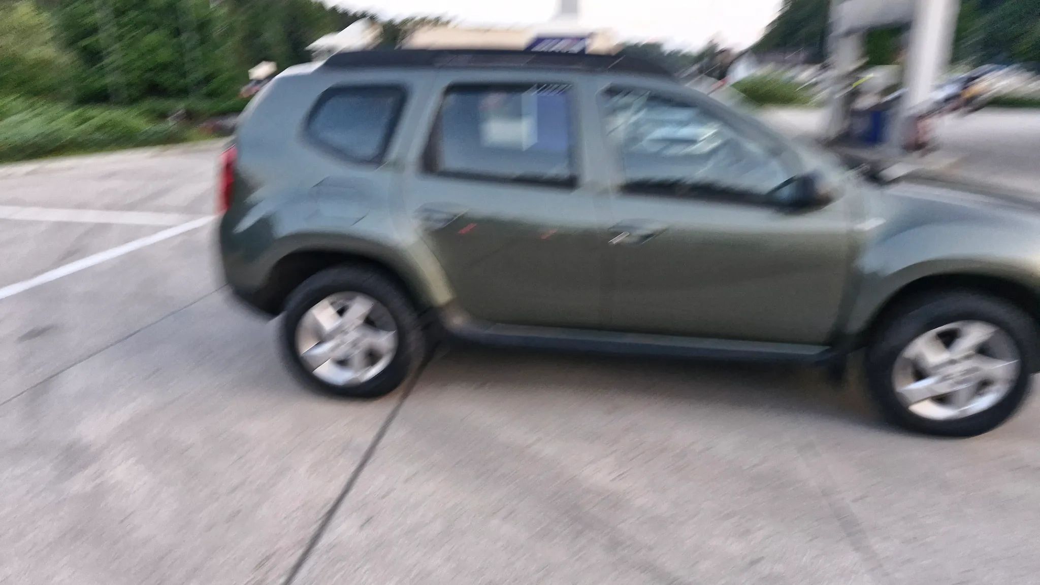 Dacia Duster 4x4 Duster 1,6 16V benzyna manual 6 biegów BEZ RDZY