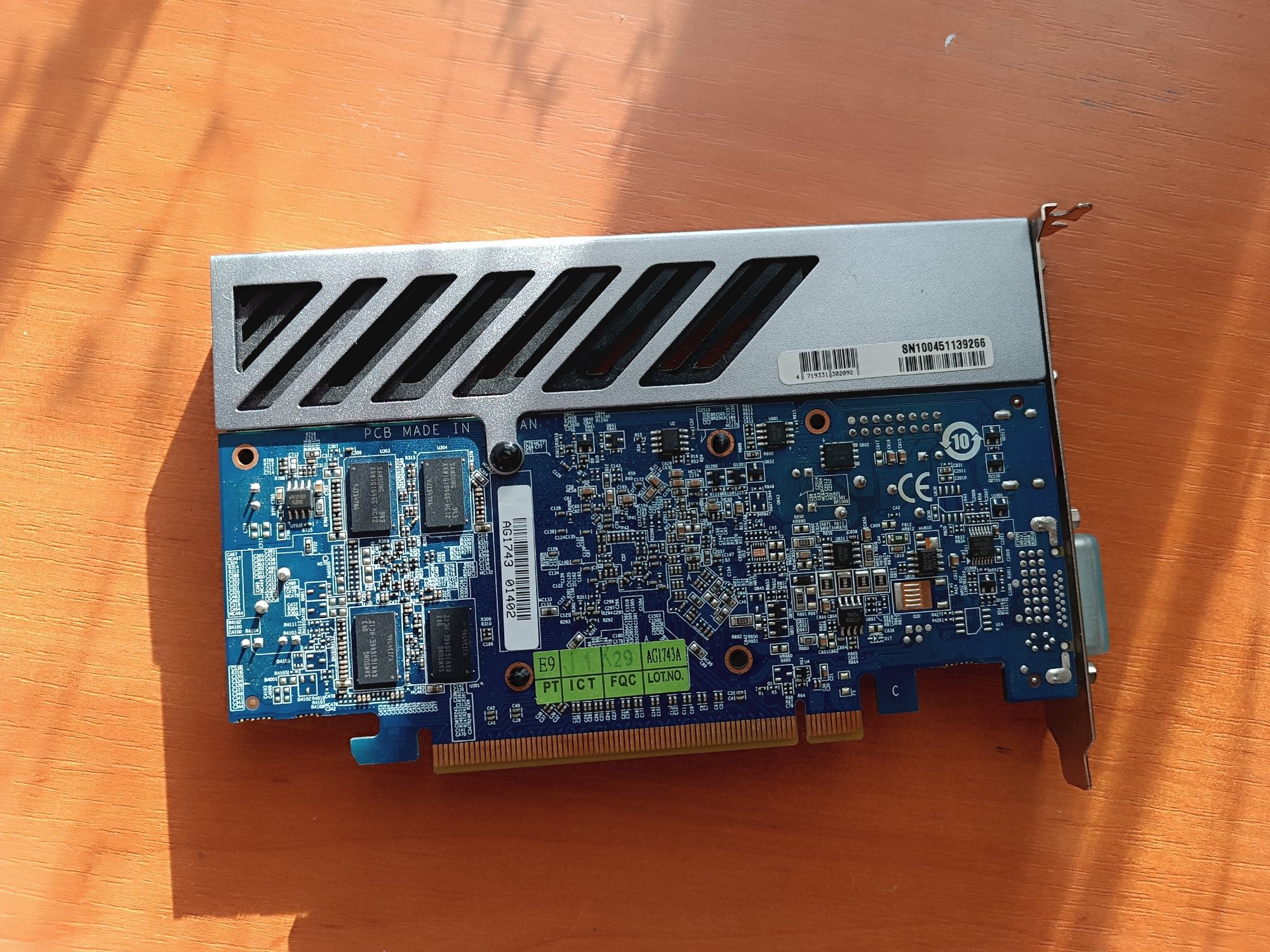 Не робоча AMD Radeon HD 5450