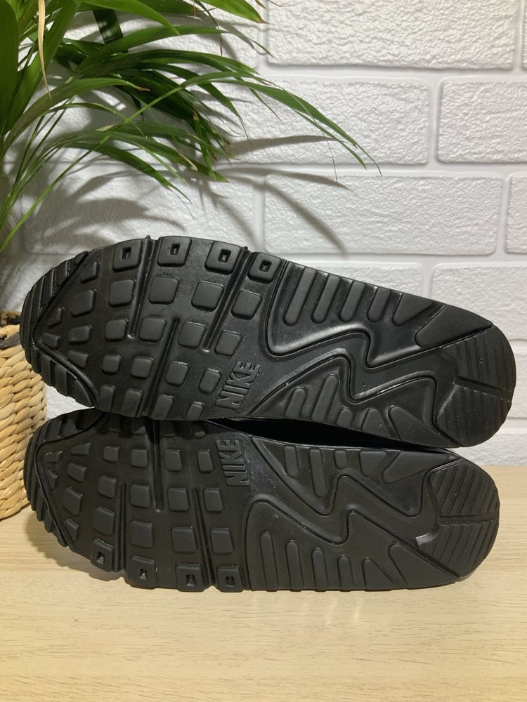 Nike Air Max 90 Leather Black (302519-001). Розмір 43