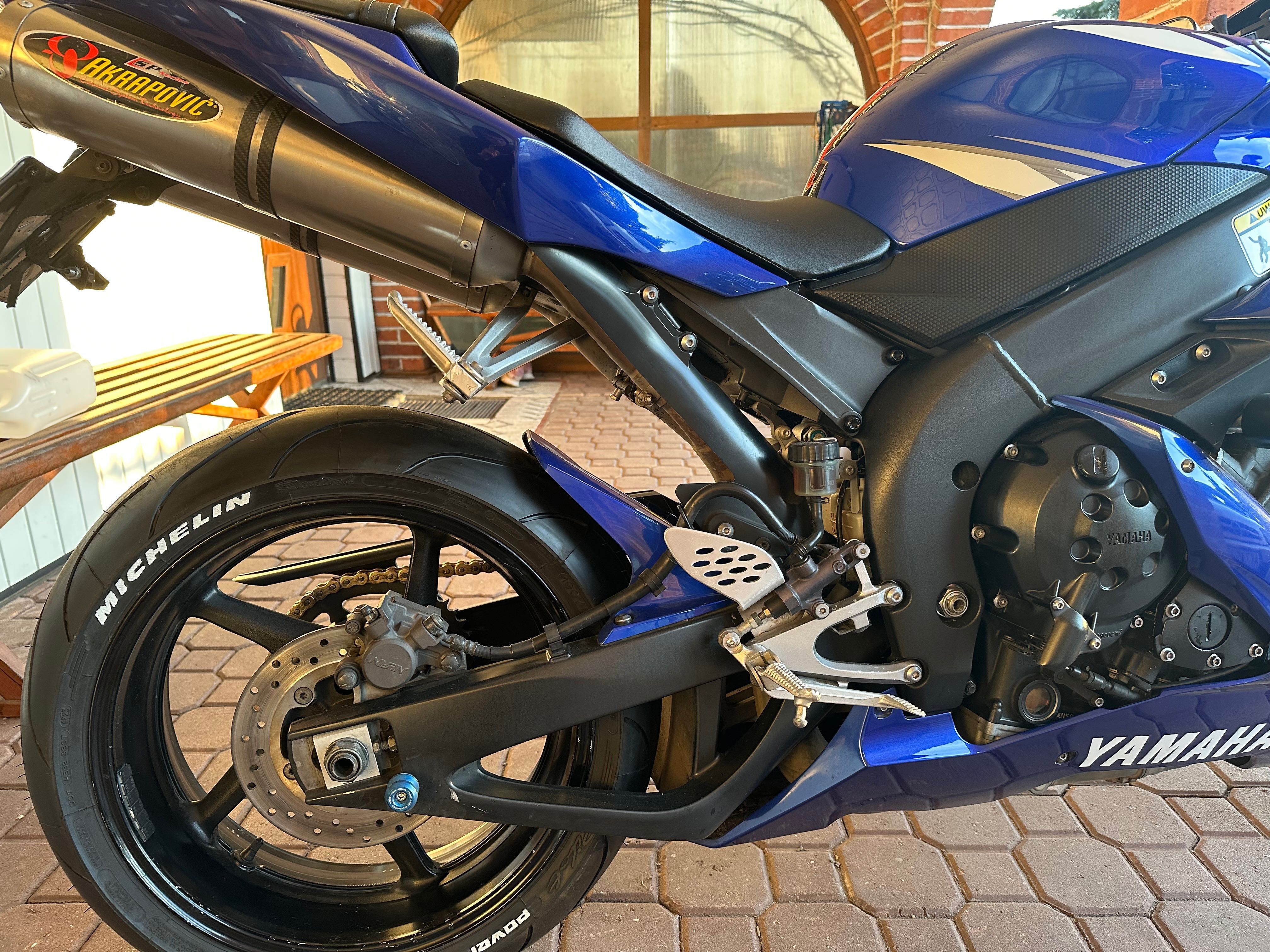 Sprzedam Yamaha R1 RN12 2005r