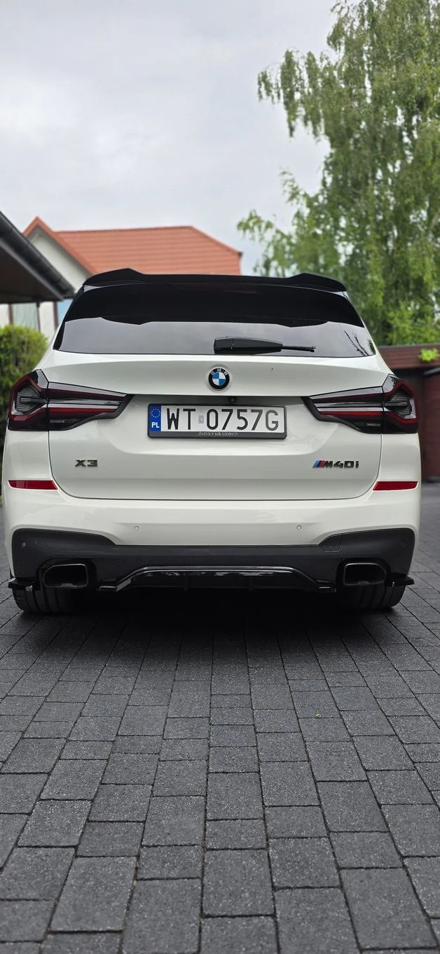 BMW X3 Na sprzedaż BMW X3 M40i z 2021 roku.