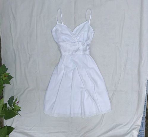 классное белое платье