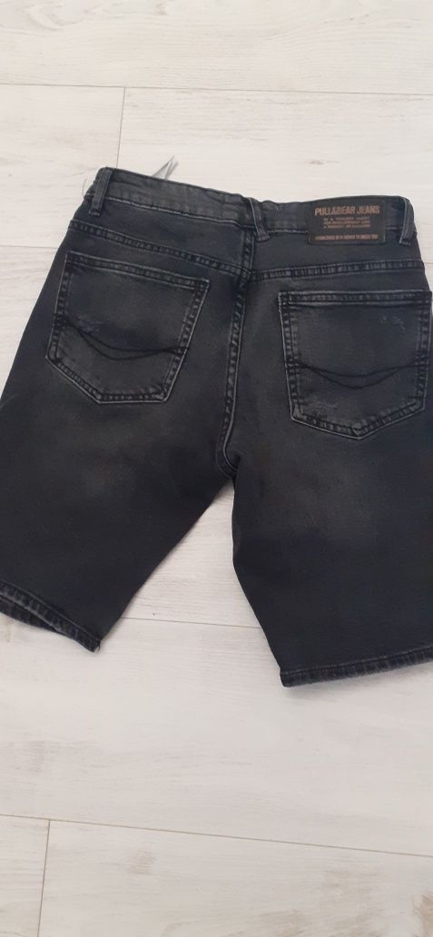 Krótkie spodenki Pull&Bear  czarne 152-156 rozmiar