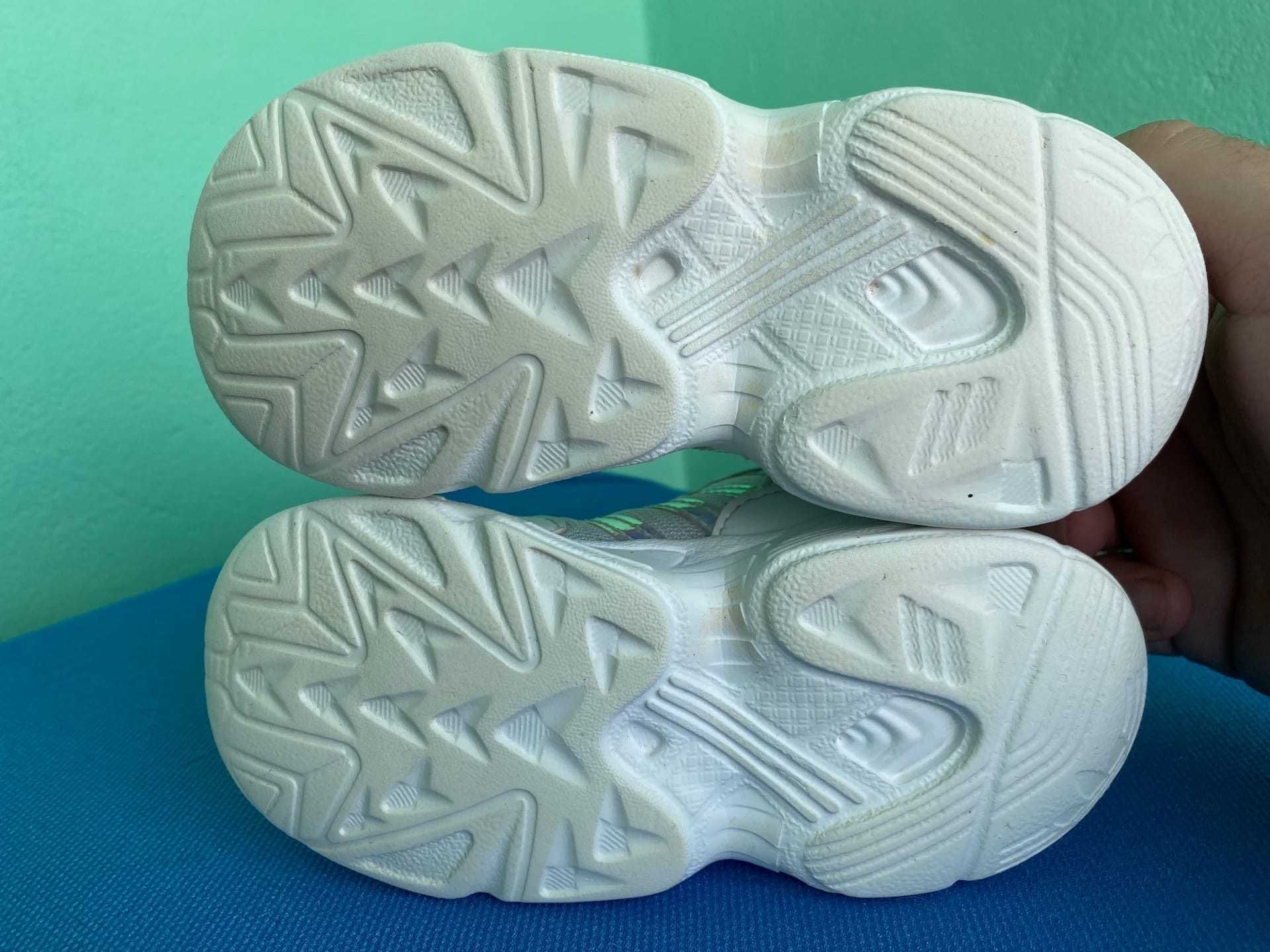 Кросівки Adidas Yung-96