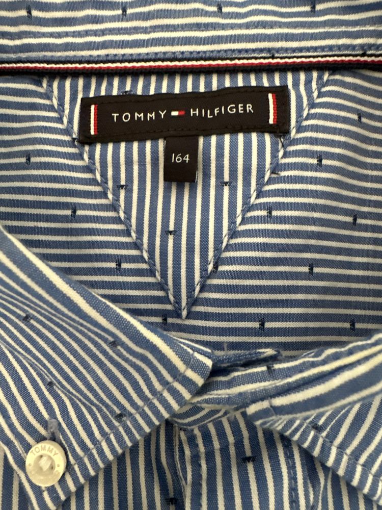 Camisa Tommy Hilfiger Tamanho 12-14 anos