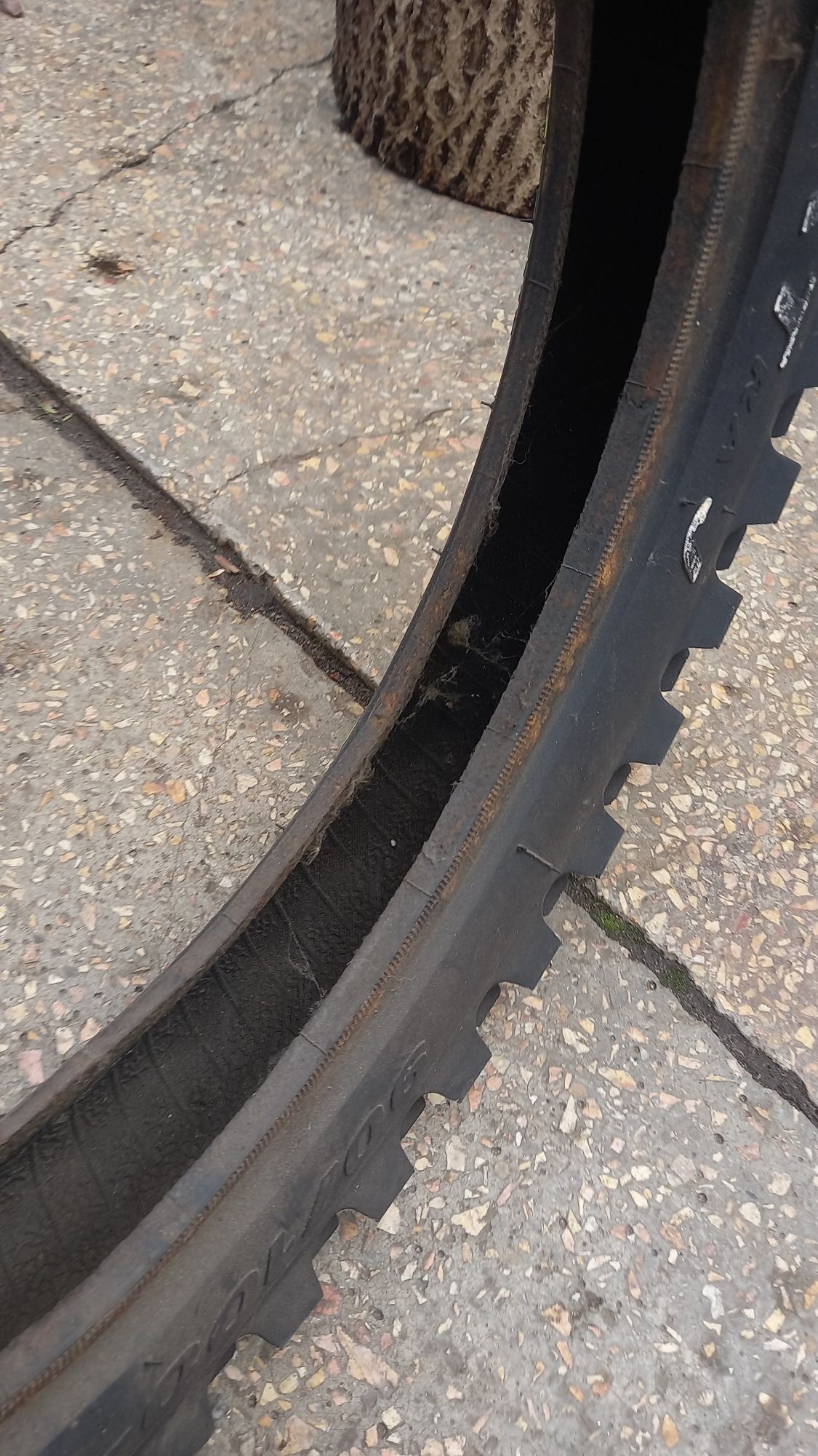 Покришка,гума,скат 90/100 r16