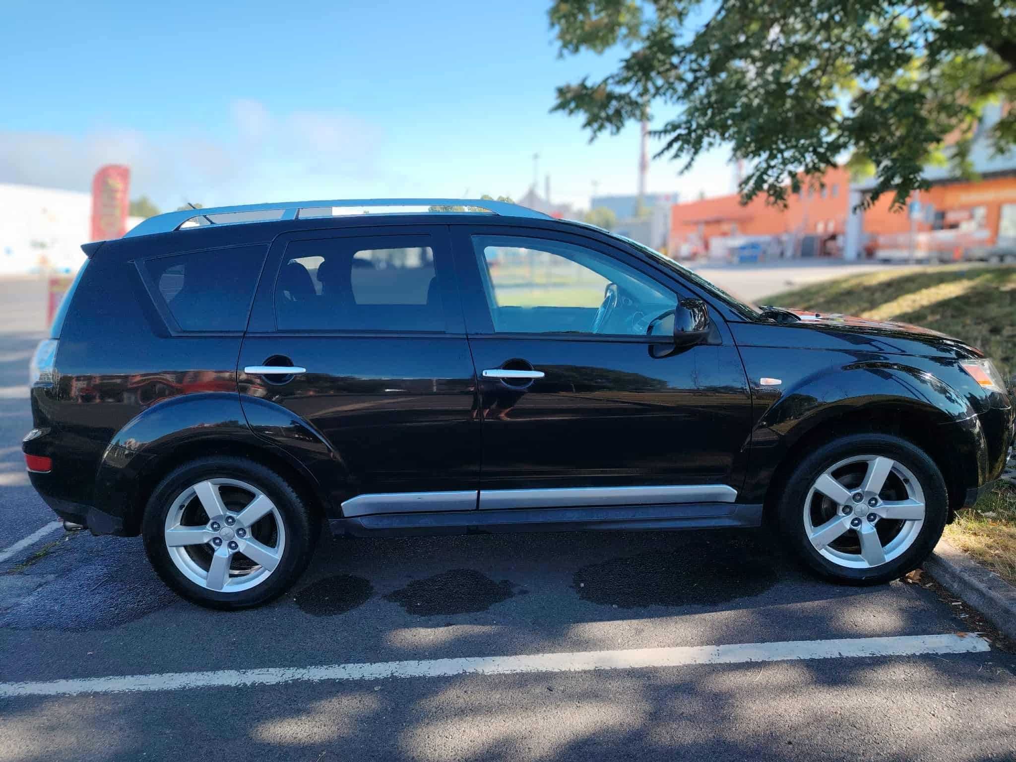 Mitsubishi Outlander II  2.0 DID 7-osobowy  4x4 bezwypadkowy – Wrocław