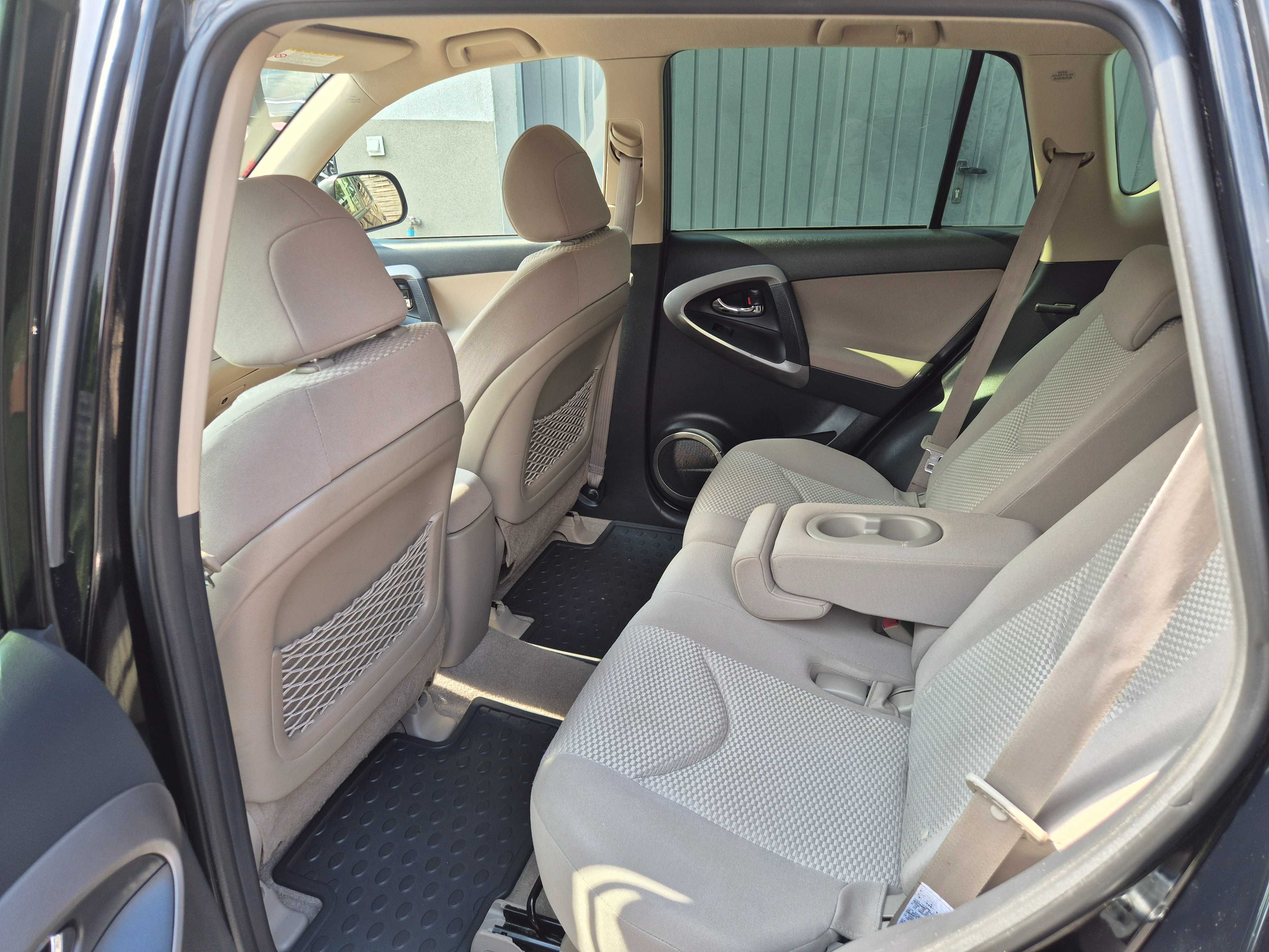 Toyota Rav4 2.0 Benzyna 4x4 Automat Serwis ASO Bogata Wersja Zadbana *
