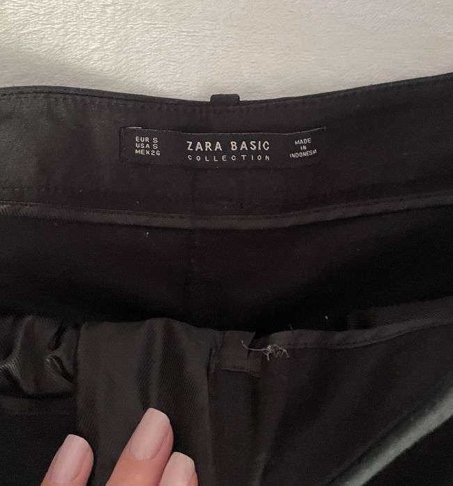 Жіночі шорти zara