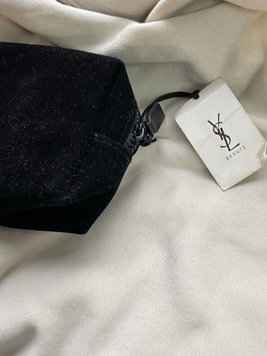 Бархатная велюровая косметичка ysl yves saint laurent