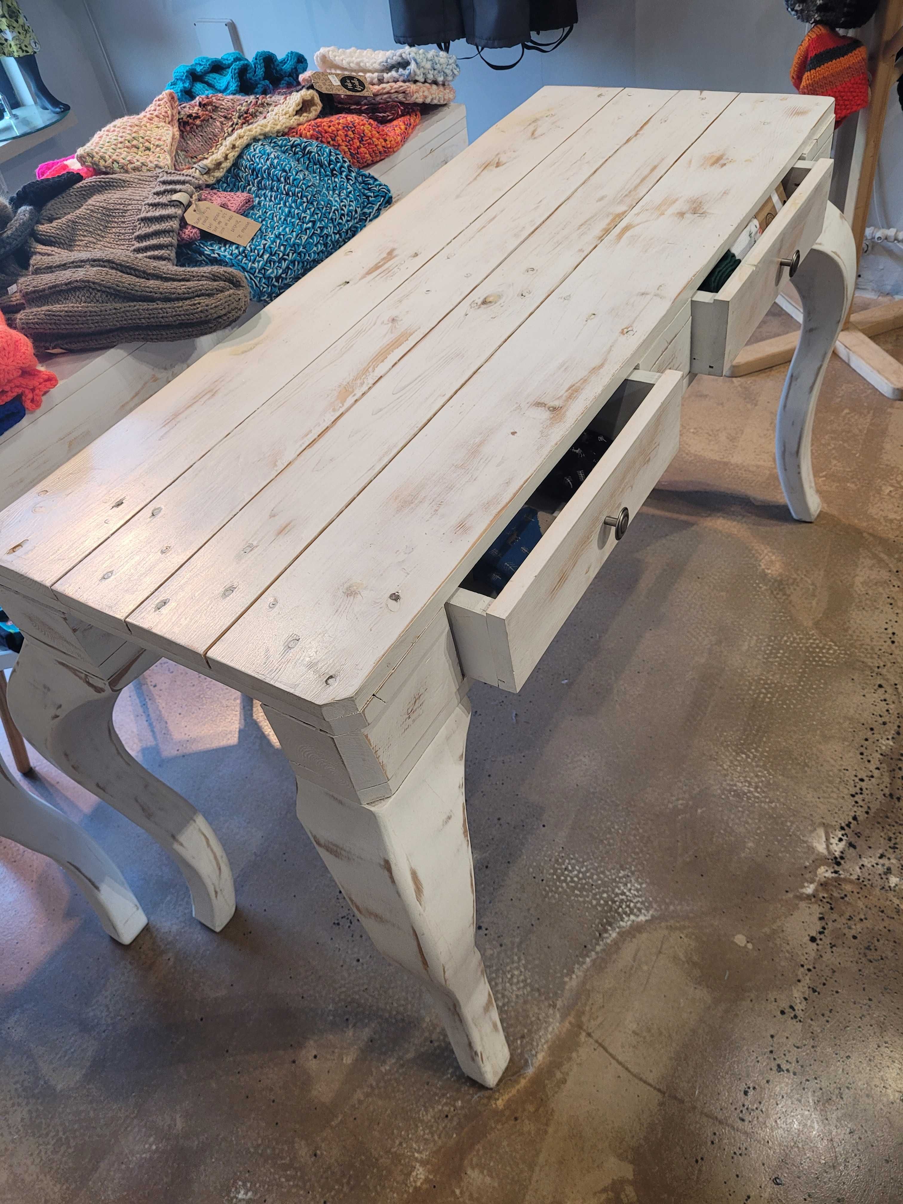 Stół stylizowany z palet z drewna Unikat