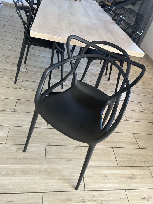 Krzesla czarne do jadalni/taras   8szt