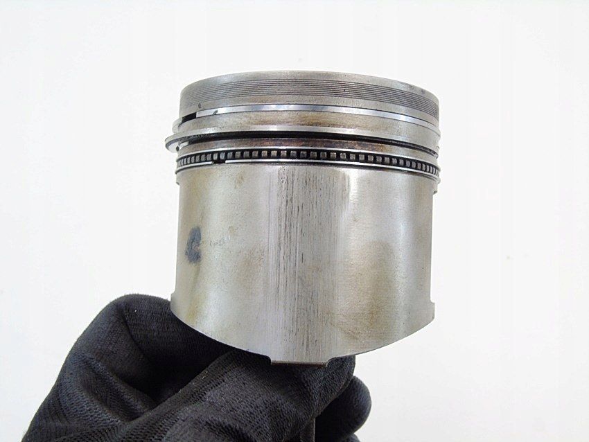 Tłok Korbowód 7926 Audi 100 C2 C3 1.9 B 10V Avant Sedan