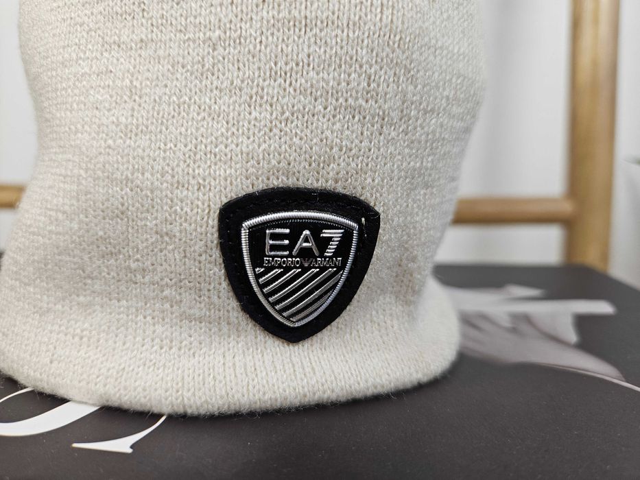 Gorro Emporio Armani Shield Bege