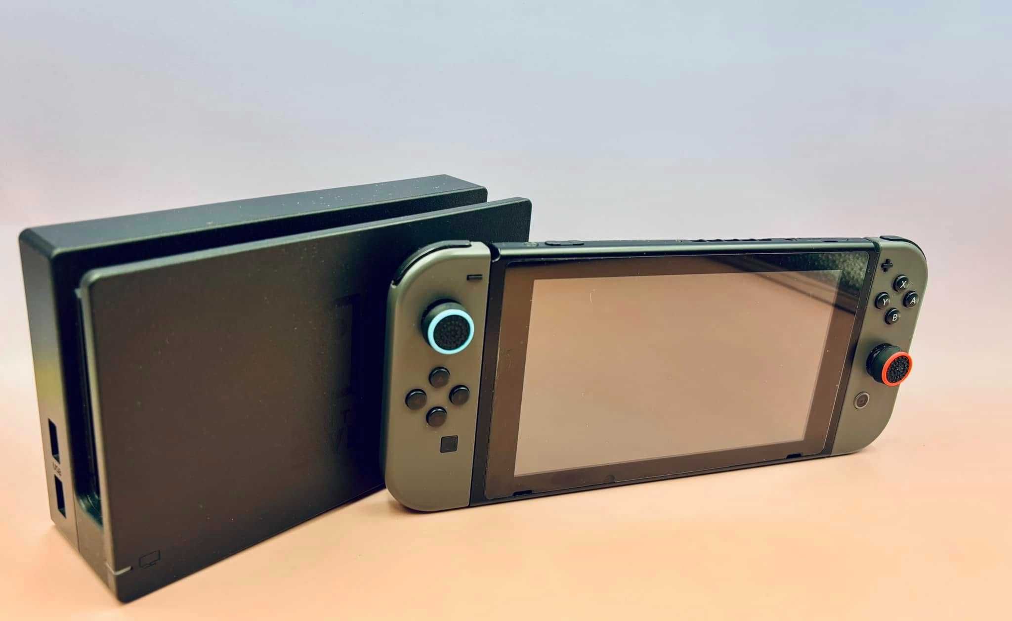 Nintendo Switch - model HAC-001(-01) / Komplet!