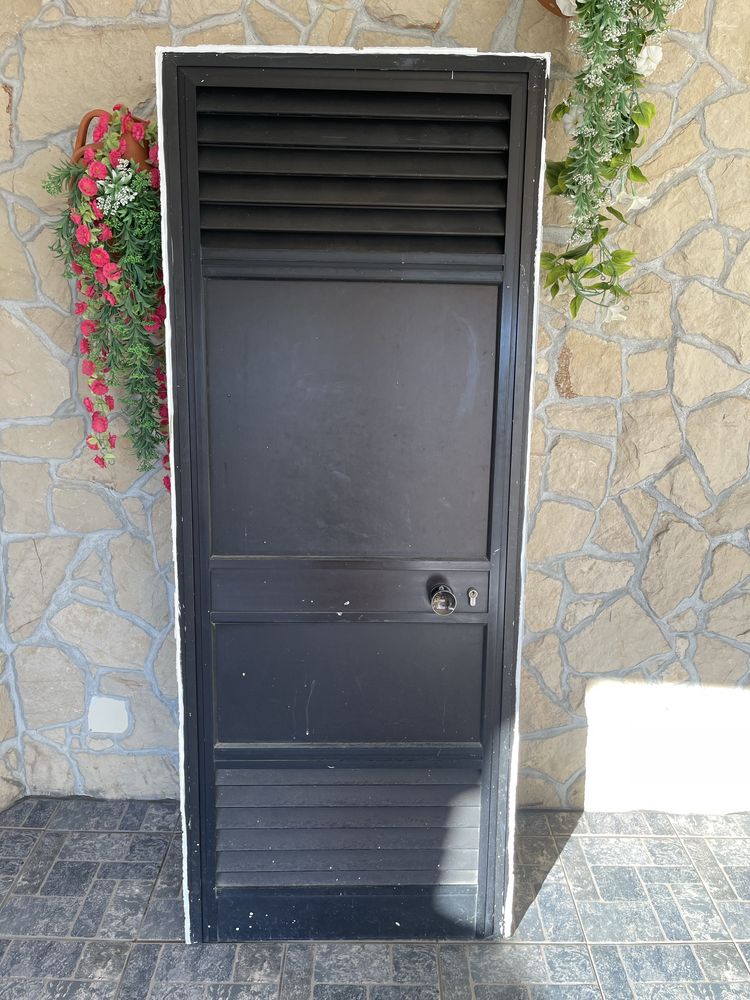 Portas aluminio preto