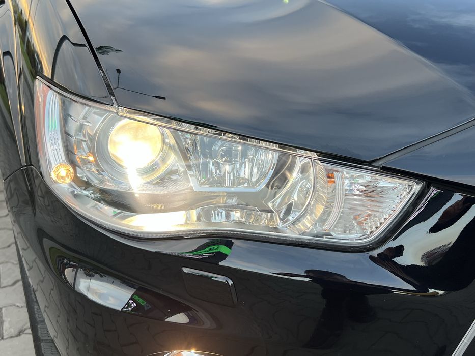 Свіжопригнаний Mitsubishi Outlander 124 тис. км.  2012 р. 2.3 дизель