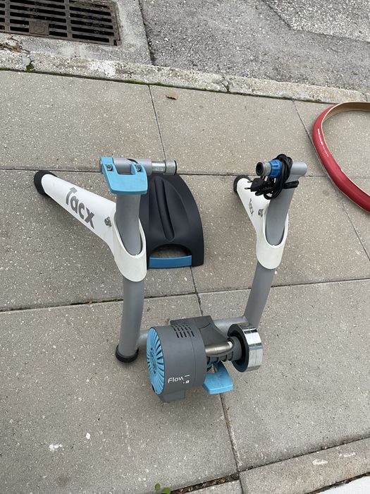 Rolo treino TACX Flow interativo (Bluetooth/Ant+)