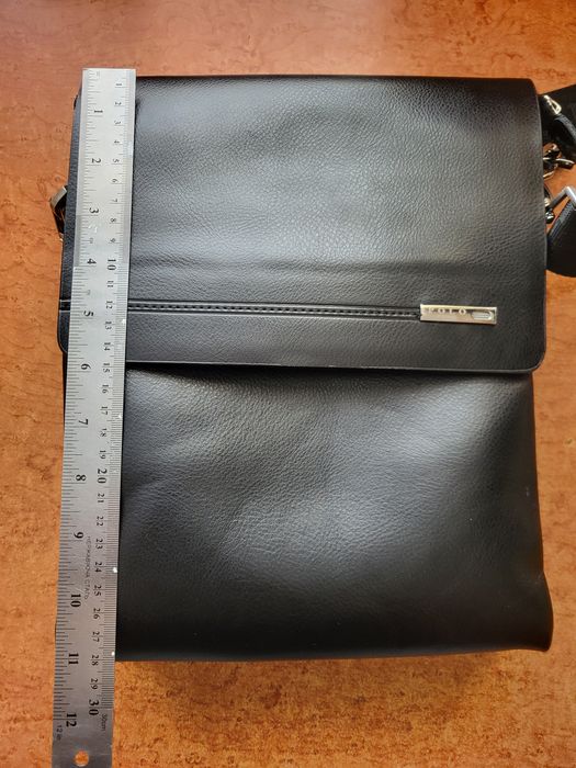 Продам шкіряну барсетку