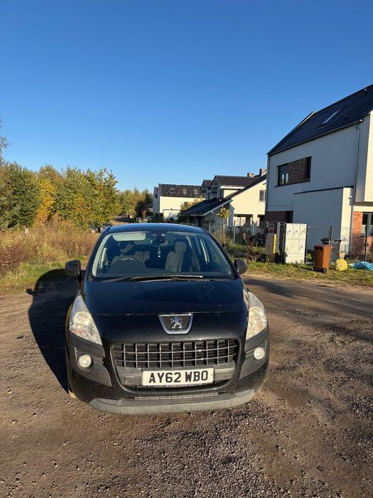 Peugeot 3008 Peugeot 3008 E-HDI Anglik