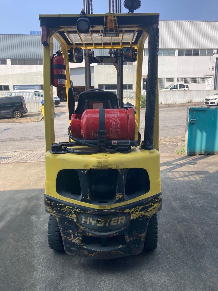 Empilhador Hyster 18