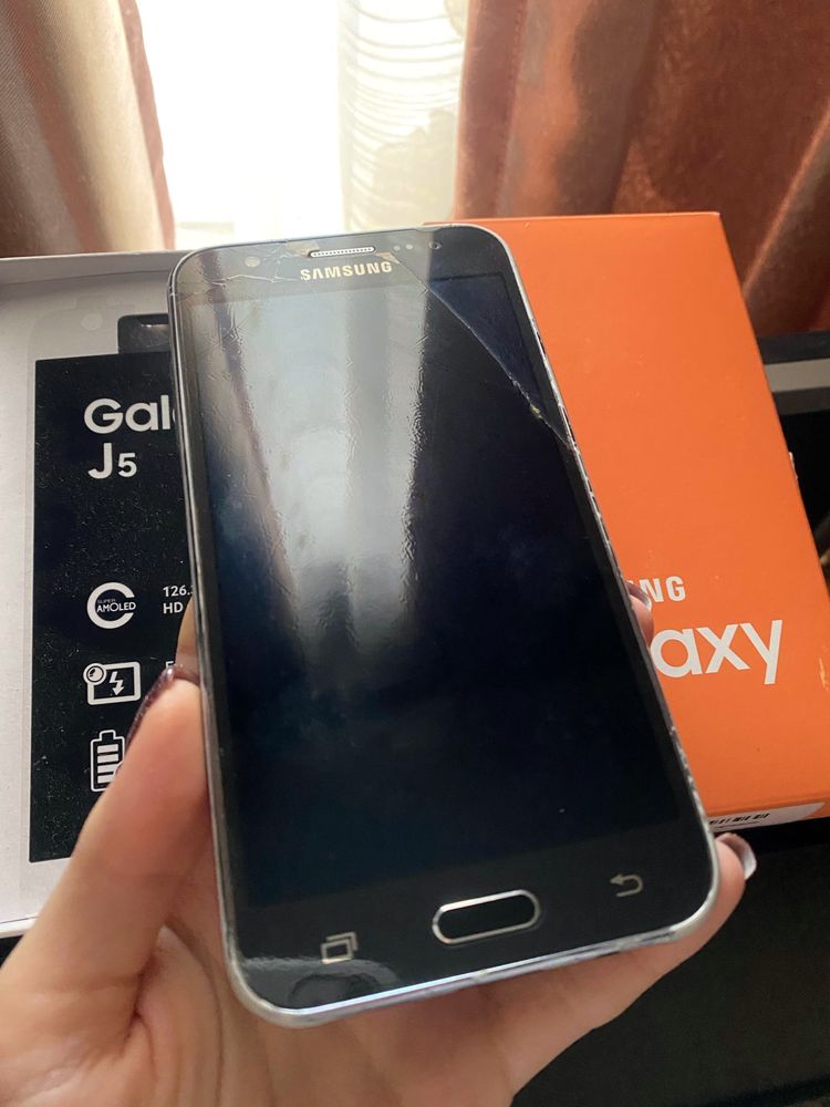 Самсунг Samsung Galaxy J5 на 2 симки