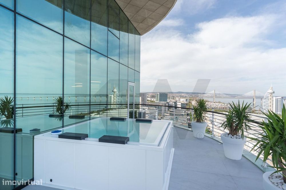 O Trono Privado Sobre o Tejo: A Penthouse mais alta de Portugal no Par