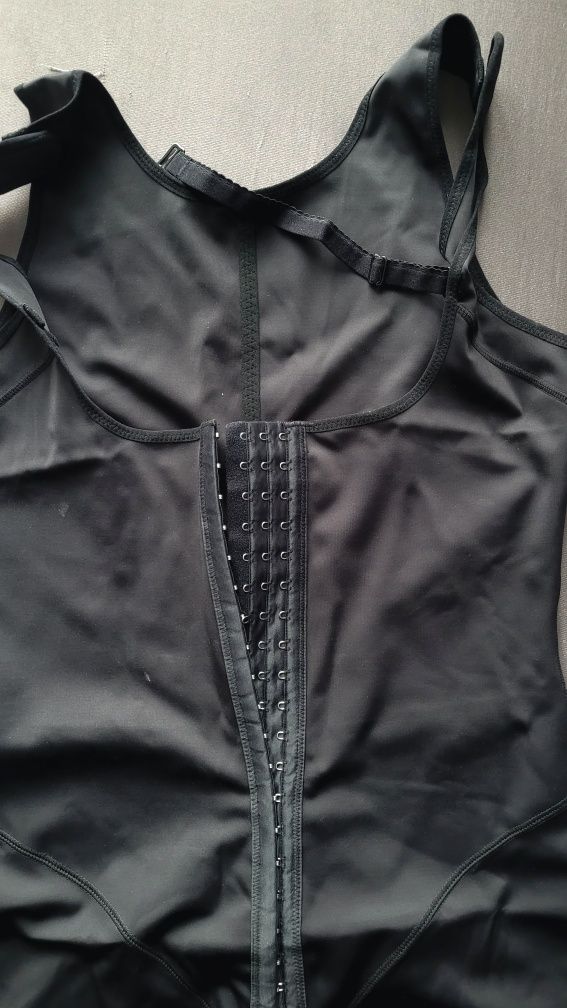 Body mocno modelujace sylwetkę 2xl