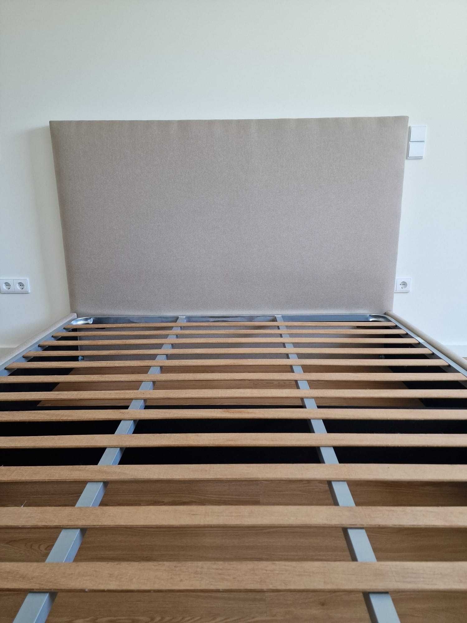 Camas De Casal Estofadas Top de Gama 190x140m Estrado Incluído 199€ !!