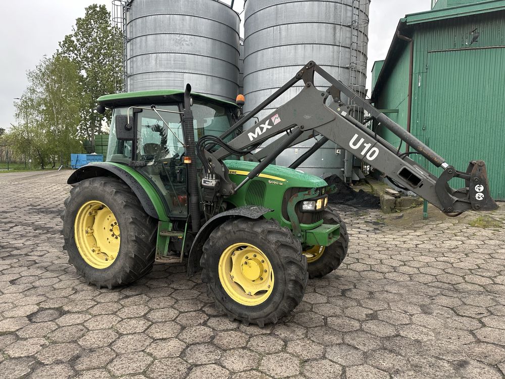 John Deere 5090M