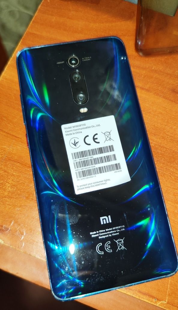 Продам телефон Xiaomi 9t pro 4/64