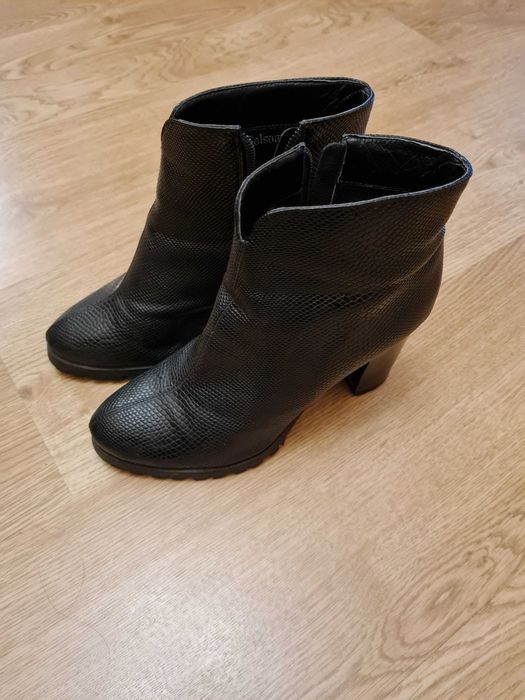 Шкіряні напівчеревики