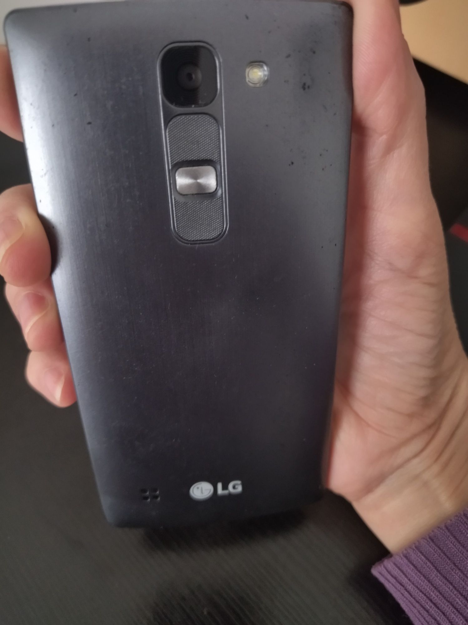 Телефон LG Spirit Y70 H422