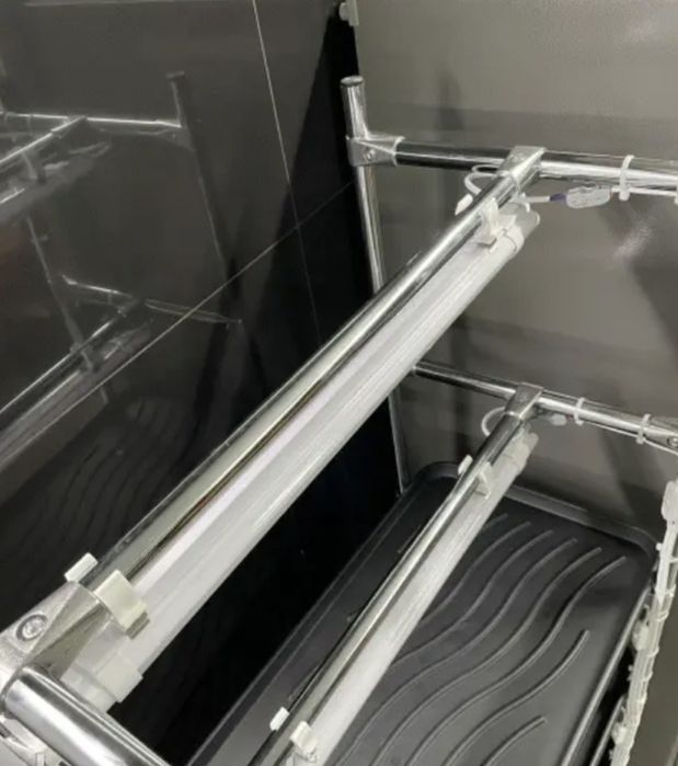 Стілаж для вирощування мікрозелені