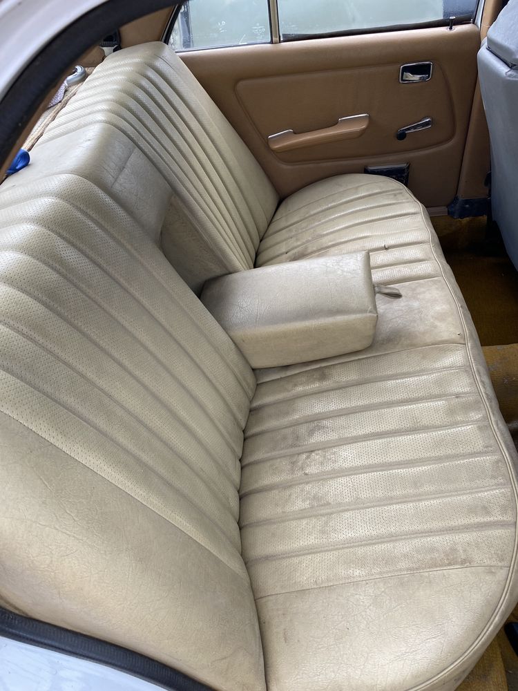 Задній диван сидіння Mercedes W123 автозапчастини